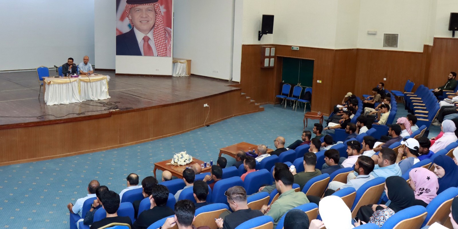  جلسة حوارية في جامعة الحسين بن طلال حول العمل الحزبي وآلياته